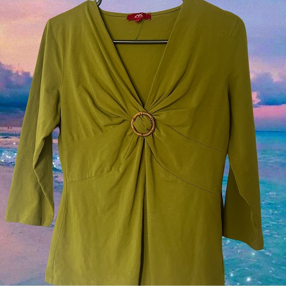 Anne Klein sport top bamboo wooden oring Rutched Vneck green soft buttery y2k